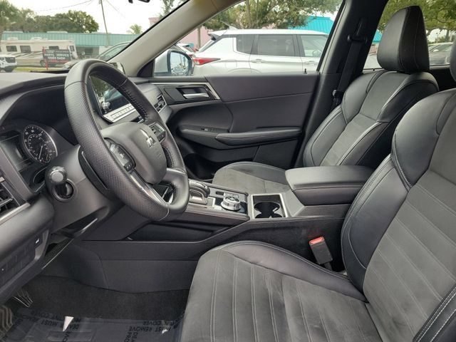 2024 Mitsubishi Outlander SE - Photo 17