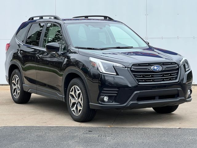 2024 Subaru Forester Premium Crossover AWD