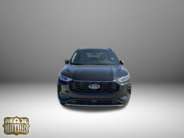 2024 Ford Escape ST-Line 2