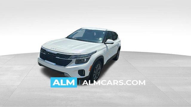 White 2026 Kia Seltos SUV / Crossover Front-Wheel Drive Continuously Variable Transmission
