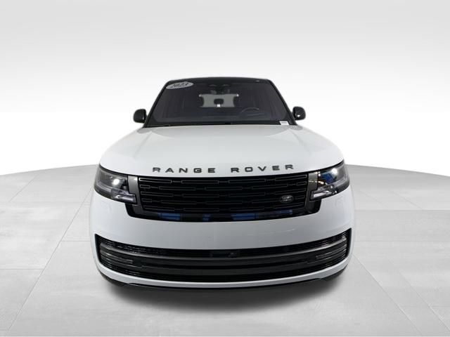 2023 Land Rover Range Rover SE 10