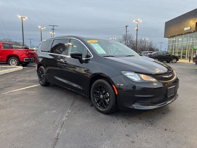 Used 2023 Black Chrysler LX image 2