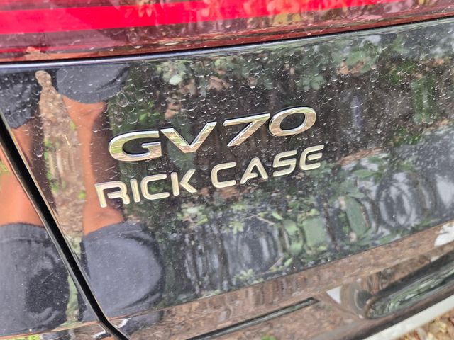 2025 Genesis Gv70 - $42,899