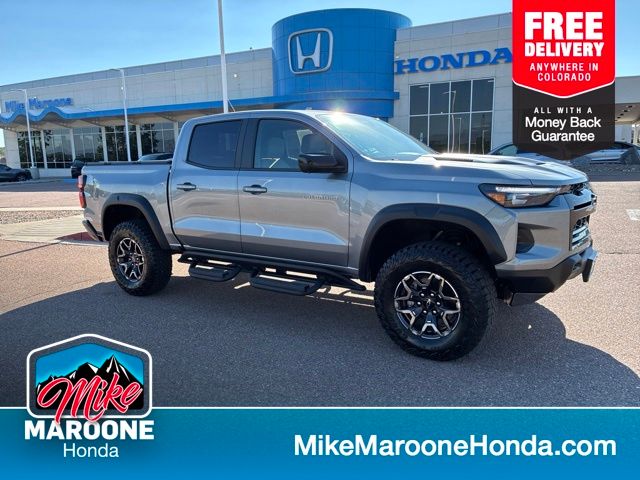 Sterling Gray Metallic 2025 Chevrolet Colorado Pickup Truck Four-Wheel Drive 8-Speed Automatic