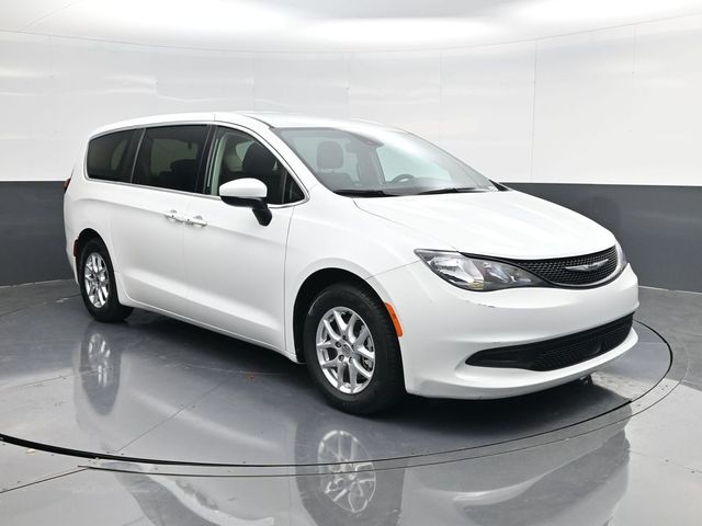 Bright White Clearcoat 2023 Chrysler Voyager LX FWD Minivan Front-Wheel Drive 9-Speed Automatic