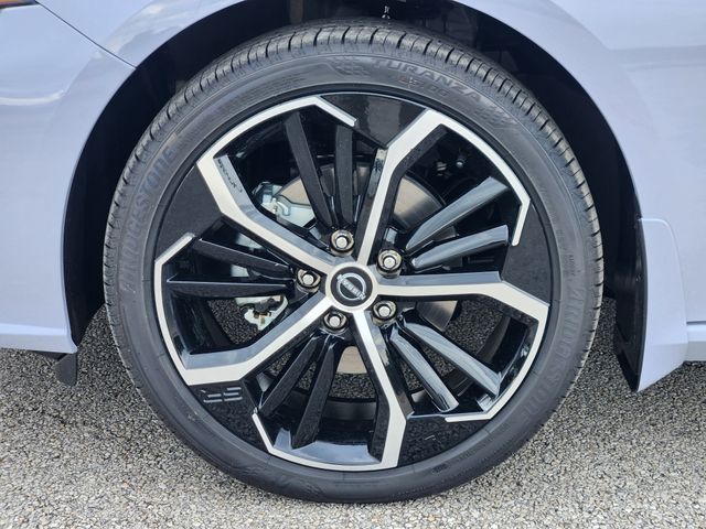 2025 Nissan Altima 2.5 SR photo 7