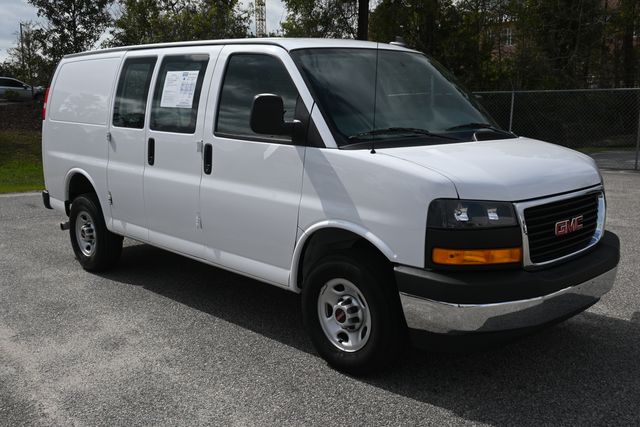 2023 GMC Savana 2500 Work Van photo