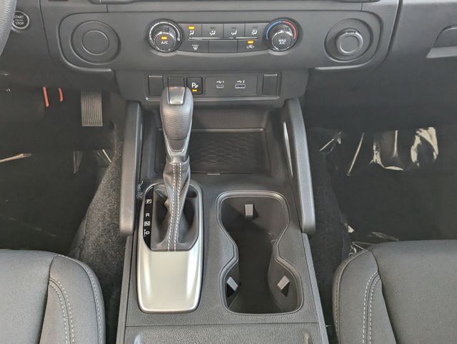 2025 Nissan Frontier SV photo
