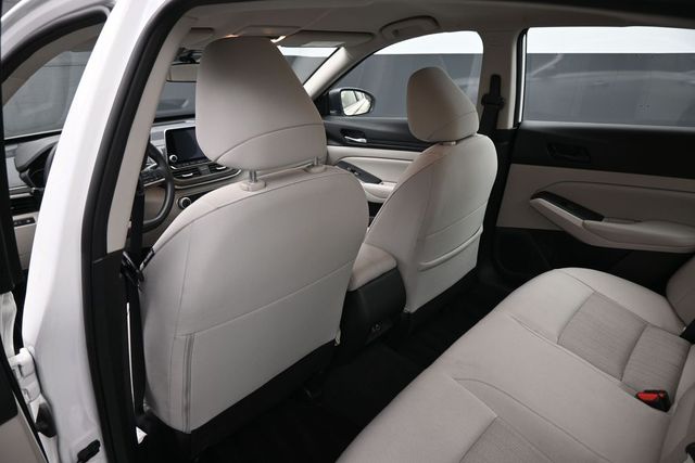 Used 2025 Nissan Altima Sedan