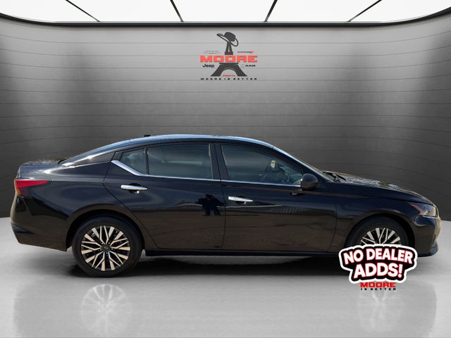 2024 Nissan Altima SV - Photo 8
