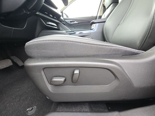 2023 Buick Envision Essence:C02550