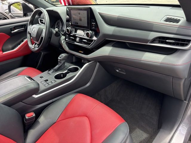 Used 2024 Toyota Highlander SUV