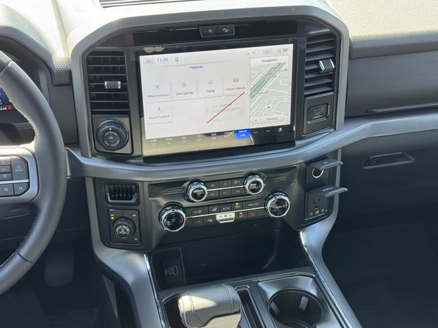 New 2026 Blue Ford XLT image 15