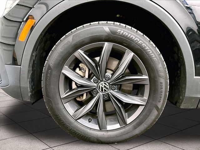 2023 Volkswagen Tiguan 2.0T SE - 7
