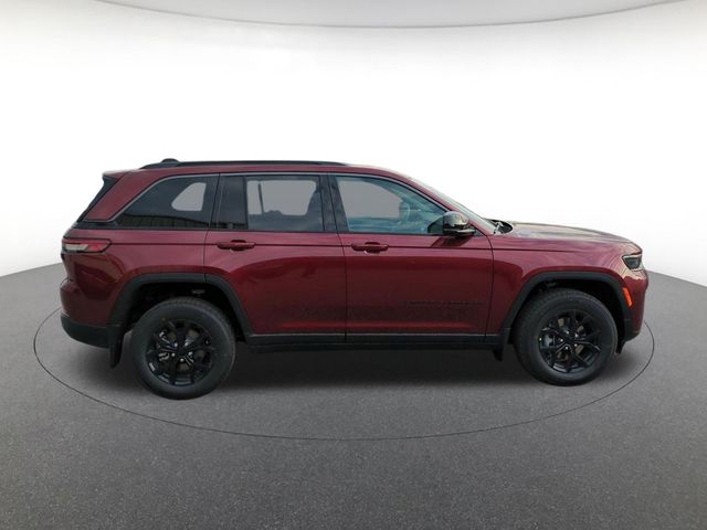 new 2026 Jeep Grand Cherokee car, priced at $41,244