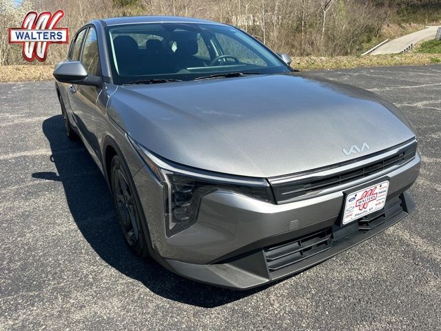 2025 Kia K4 LXS FWD