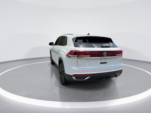 Used 2024 White Volkswagen 2.0T SE w/Technology image 7