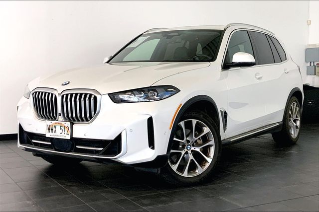 White Metallic 2024 BMW X5 sDrive40i RWD SUV / Crossover Rear-Wheel Drive 8-Speed Automatic