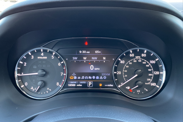 Used 2023 Champagne Quartz INFINITI Premium Select image 17