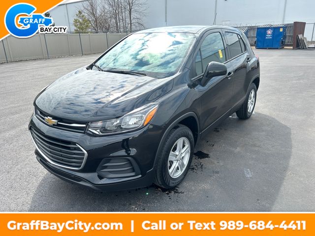 Mosaic Black Metallic 2022 Chevrolet Trax LS AWD SUV / Crossover All-Wheel Drive 6-Speed Automatic