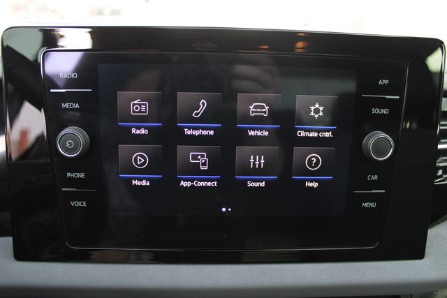 Used 2025 Black Volkswagen 1.5T SE image 15