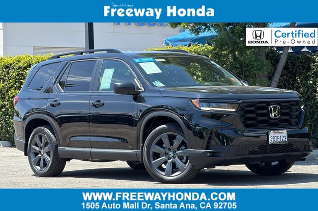 2025 Honda Pilot Sport 2WD's photo