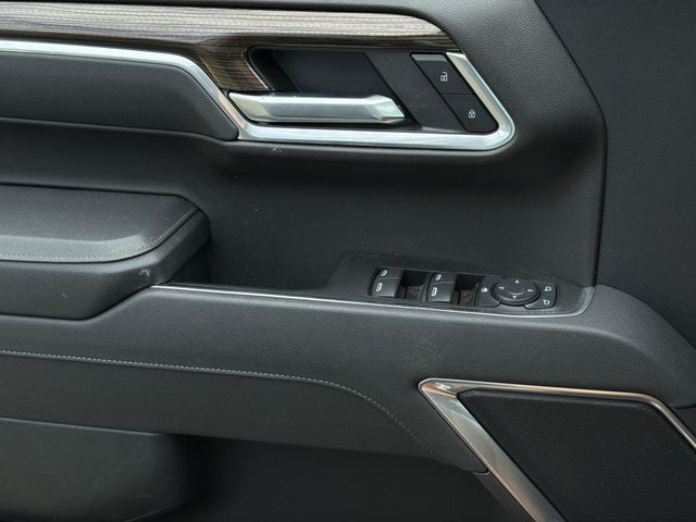 Used 2025 Black Chevrolet LT image 15
