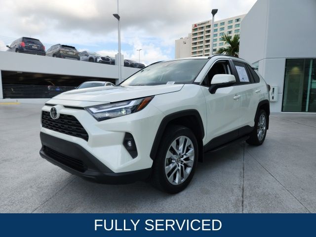 2022 Toyota RAV4 XLE Premium 16