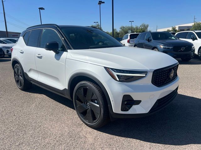 2026 Volvo XC40