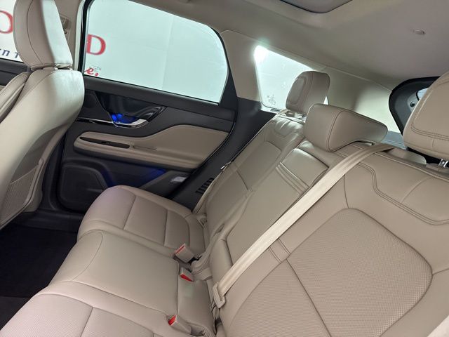 2024 Pristine White Metallic Tri-Coat Lincoln Corsair Grand Touring AWD SUV