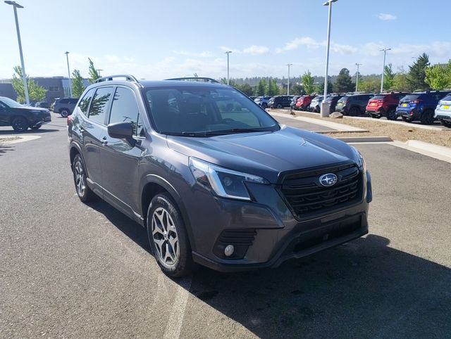 2023 Subaru Forester Premium's photo