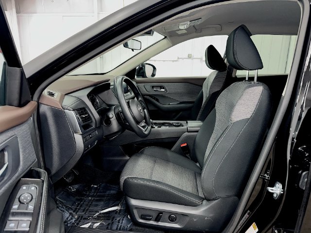 Used 2023 Nissan Rogue SUV
