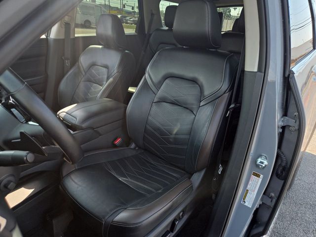 Used 2023 Nissan Pathfinder SUV
