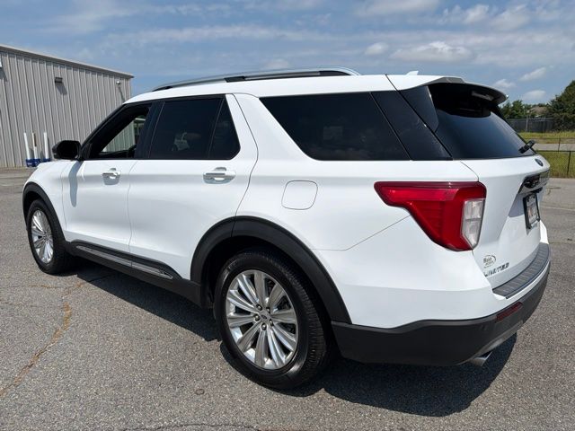 Used 2020 White Ford Limited image 4