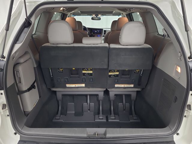 2015 – Toyota – Sienna