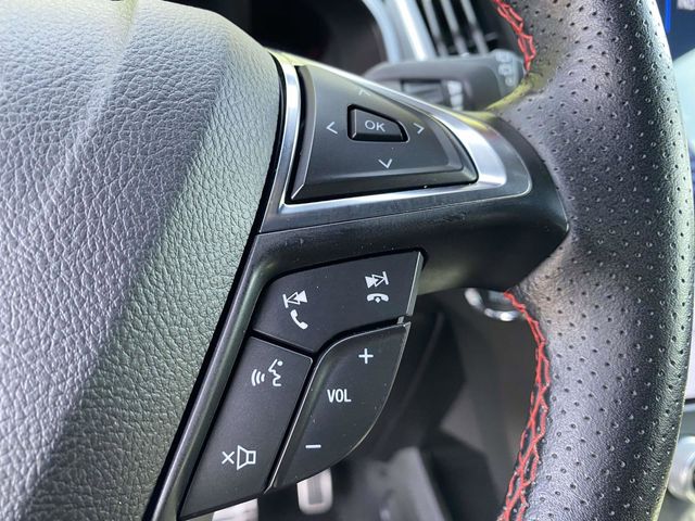 2022 Star White Metallic Tri-Coat Ford Edge ST Line AWD SUV