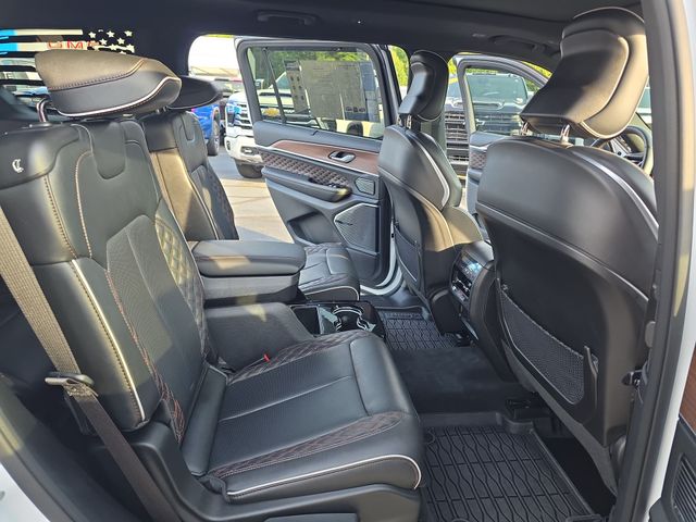 Used 2023 White Jeep Summit image 12