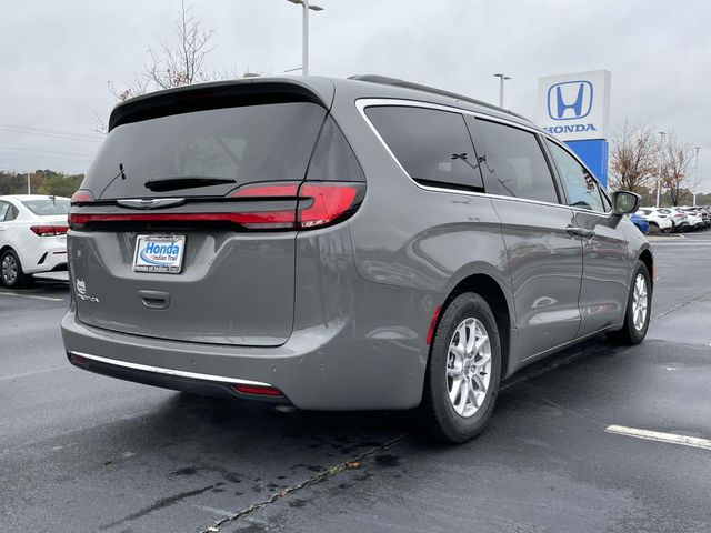 2022 Chrysler Pacifica Touring L 10