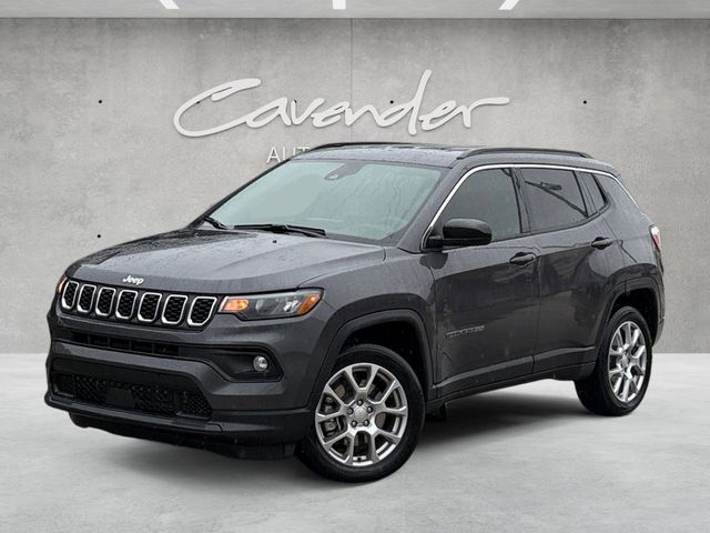 Baltic Gray Metallic Clearcoat 2024 Jeep Compass Latitude Lux 4WD SUV / Crossover Four-Wheel Drive 8-Speed Automatic