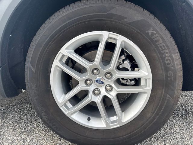 2025 Ford Explorer Active:B02485