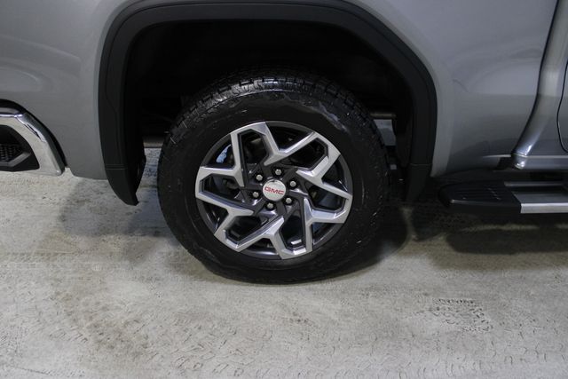 Used 2024 Gray GMC SLT image 34