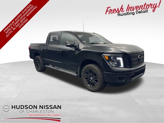 2019 Magnetic Black Metallic Nissan Titan SL Truck