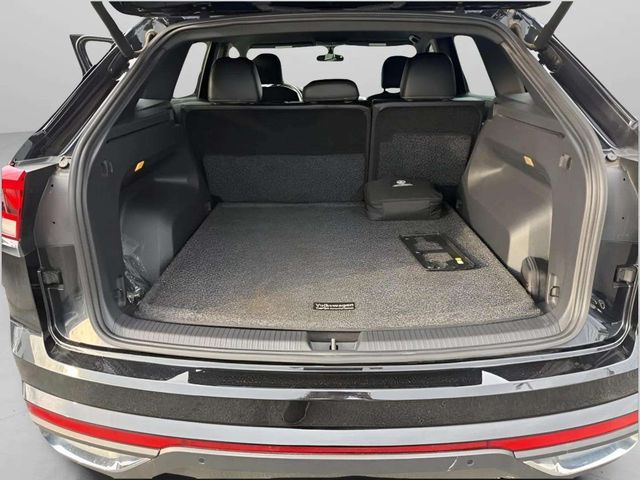 VolkswagenAtlas Cross Sport16