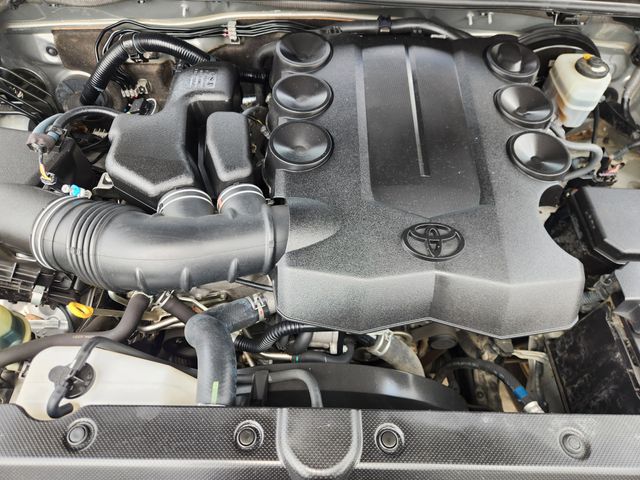 2017 Toyota 4Runner SR5 Premium Silver at Community Toyota