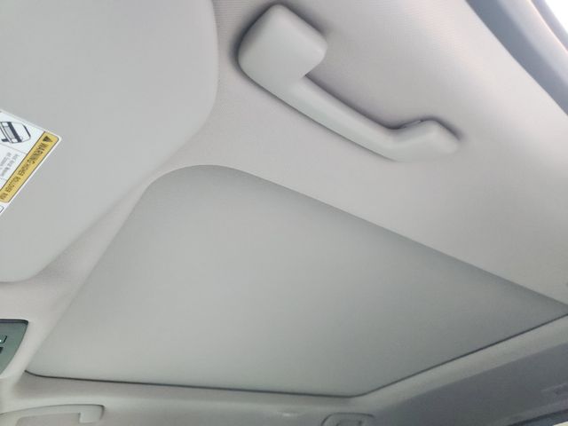 2026 Nissan Rogue SV photo 17