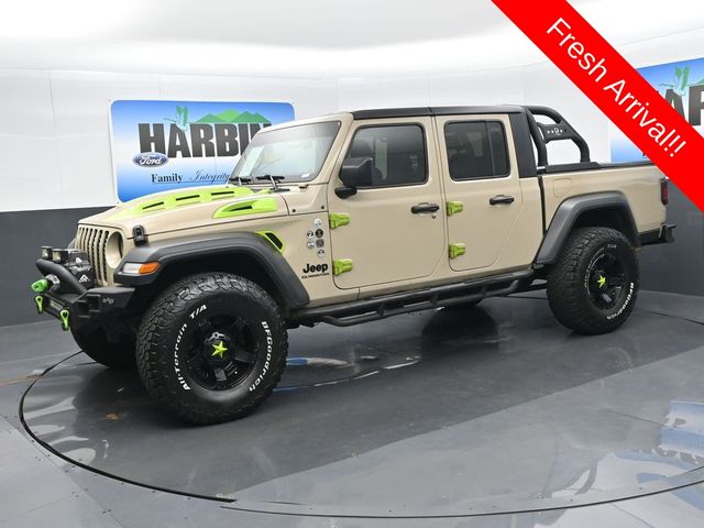 Brown (Gobi Clearcoat) 2020 Jeep Gladiator Pickup Truck Four-Wheel Drive 8-Speed Automatic