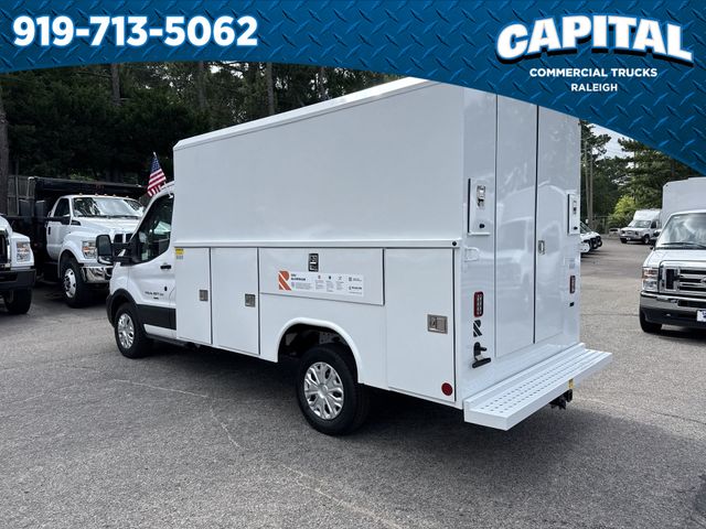 2025 Ford F-550 photo 5