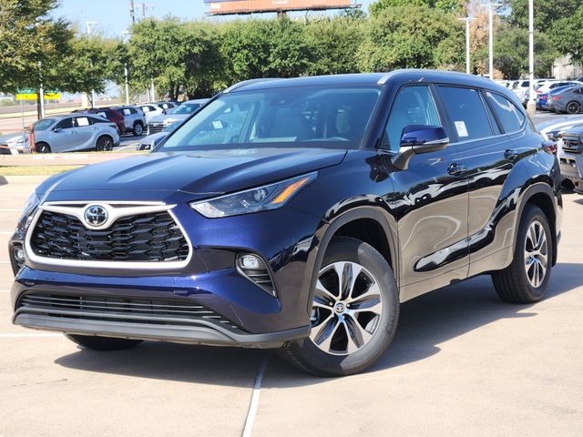 Gray 2026 Toyota Highlander SUV / Crossover All-Wheel Drive 8-Speed Automatic