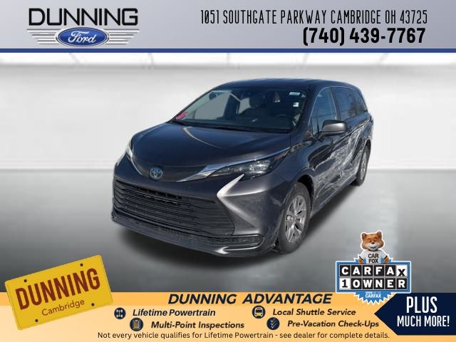 2025 Toyota Sienna LE 8-Passenger FWD