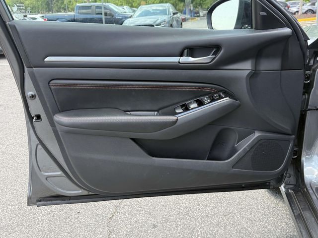 2023 Nissan Altima SR - Photo 26